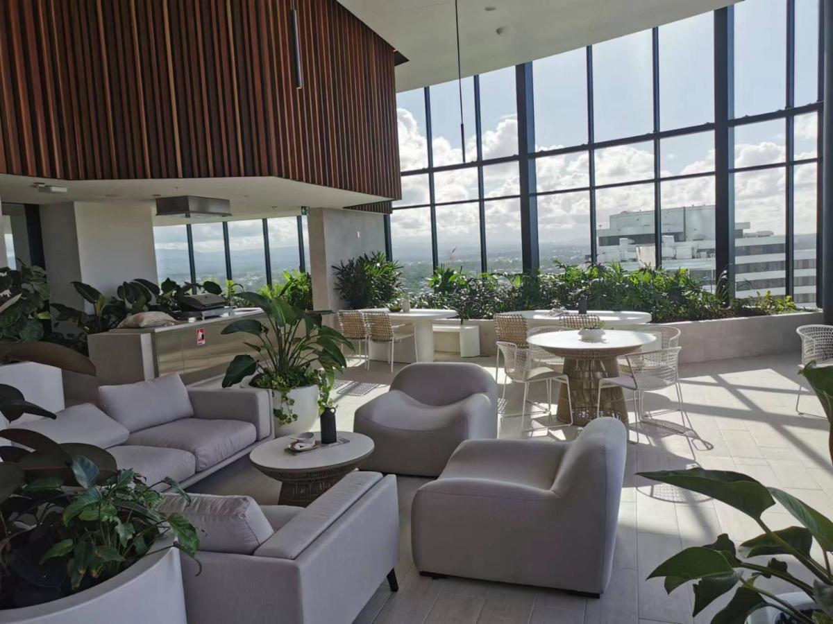 2 Bedroom Luxurious Family Apartment Next To Pacific Fair - Broadbeach Gold Coast Gc22 Kültér fotó