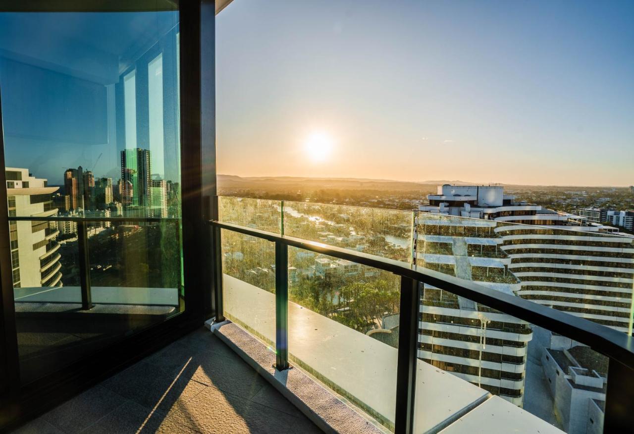 2 Bedroom Luxurious Family Apartment Next To Pacific Fair - Broadbeach Gold Coast Gc22 Kültér fotó