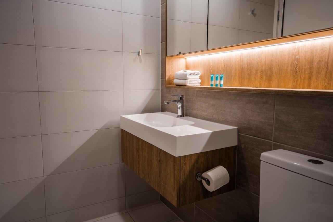 2 Bedroom Luxurious Family Apartment Next To Pacific Fair - Broadbeach Gold Coast Gc22 Kültér fotó